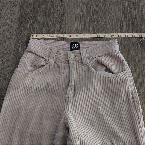 BDG Corduroy Pants in Lavender. Wide Wale, High Rise, Slightly Cropped Leg Fit - Picture 5 of 6